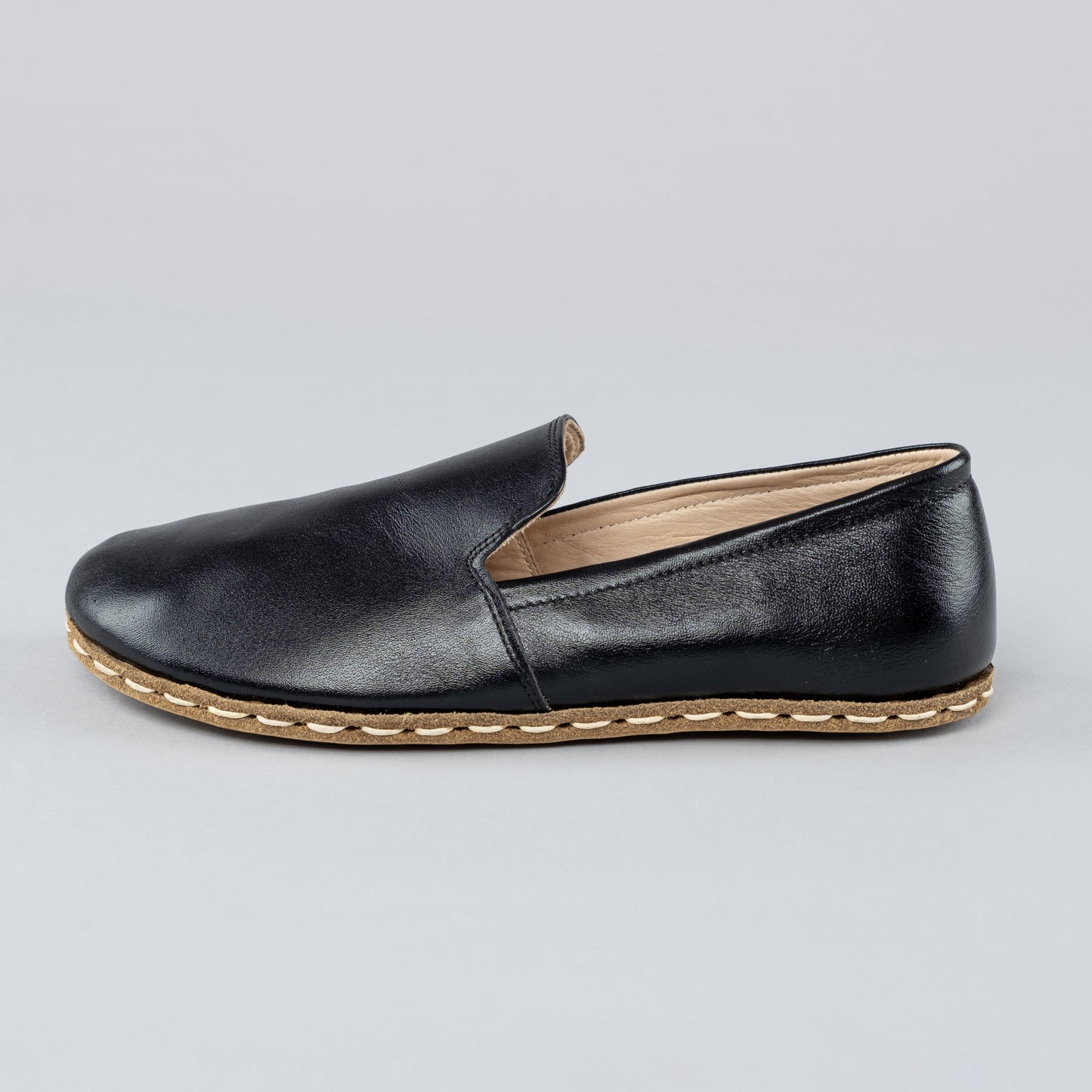 Women's Black Minimalists