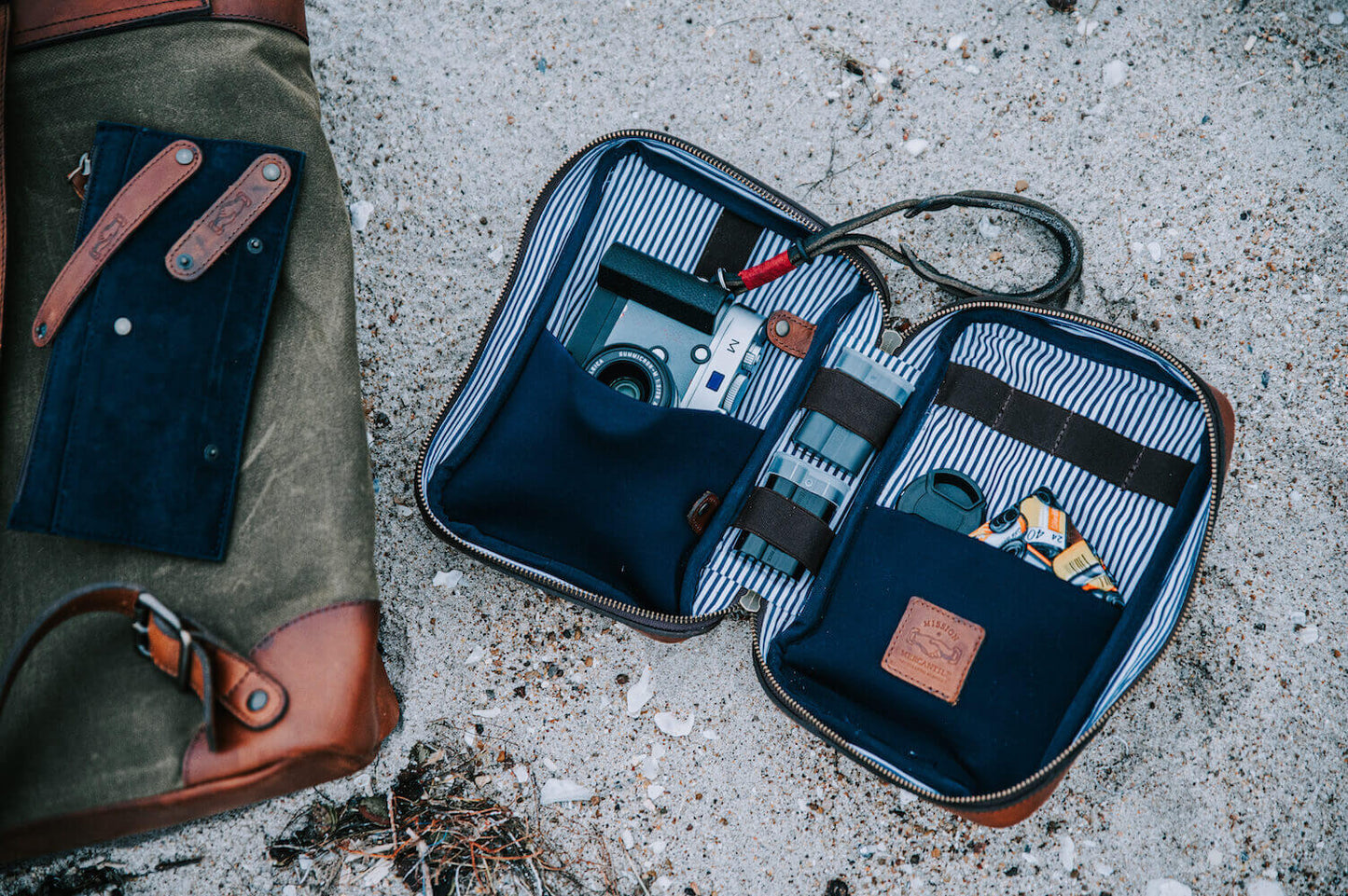 Heritage Leather "Doc" Electronics Organizer / Toiletry Kit