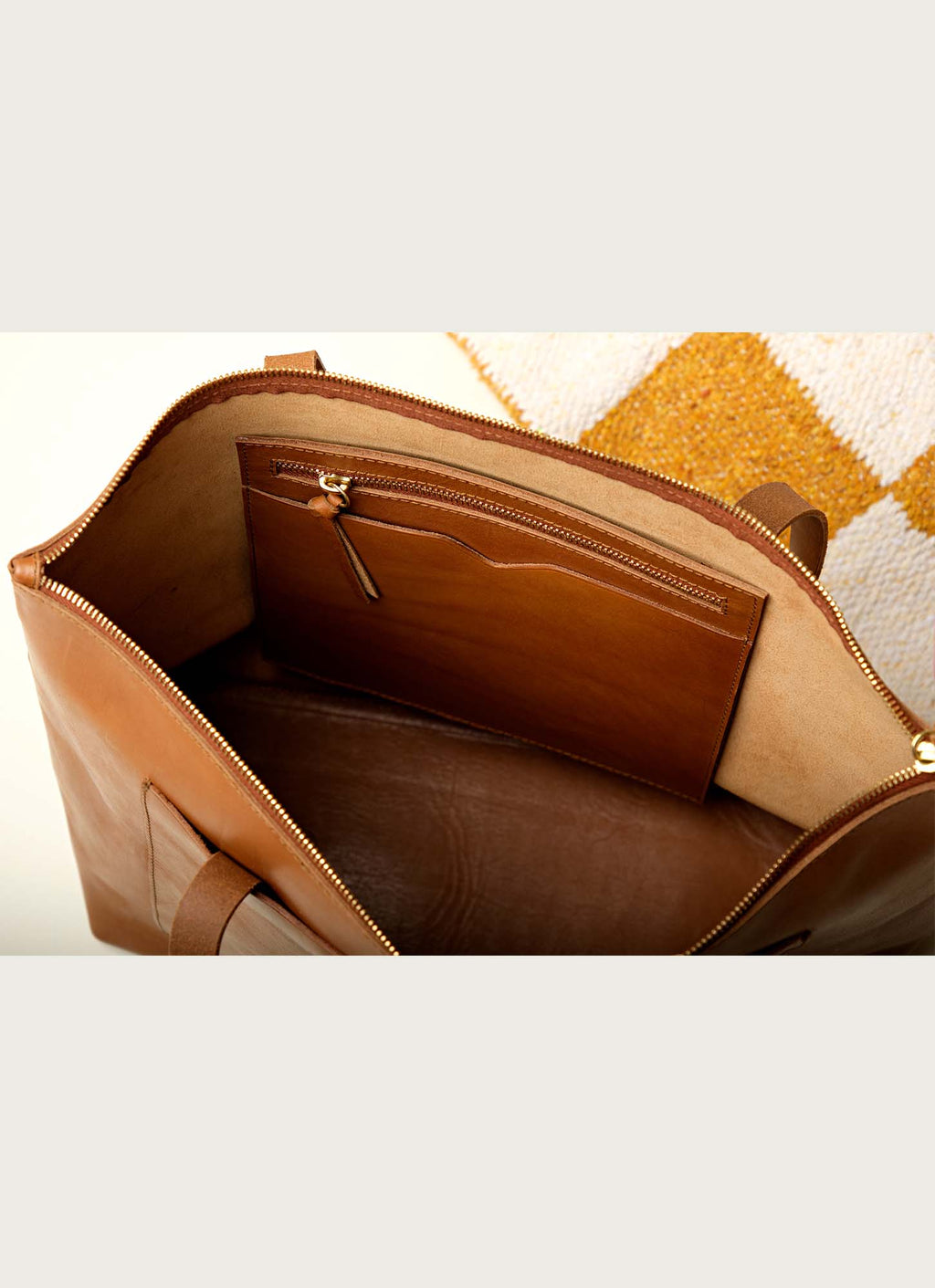 Full-Grain Leather Wide Zipper Tote Bag: Tan
