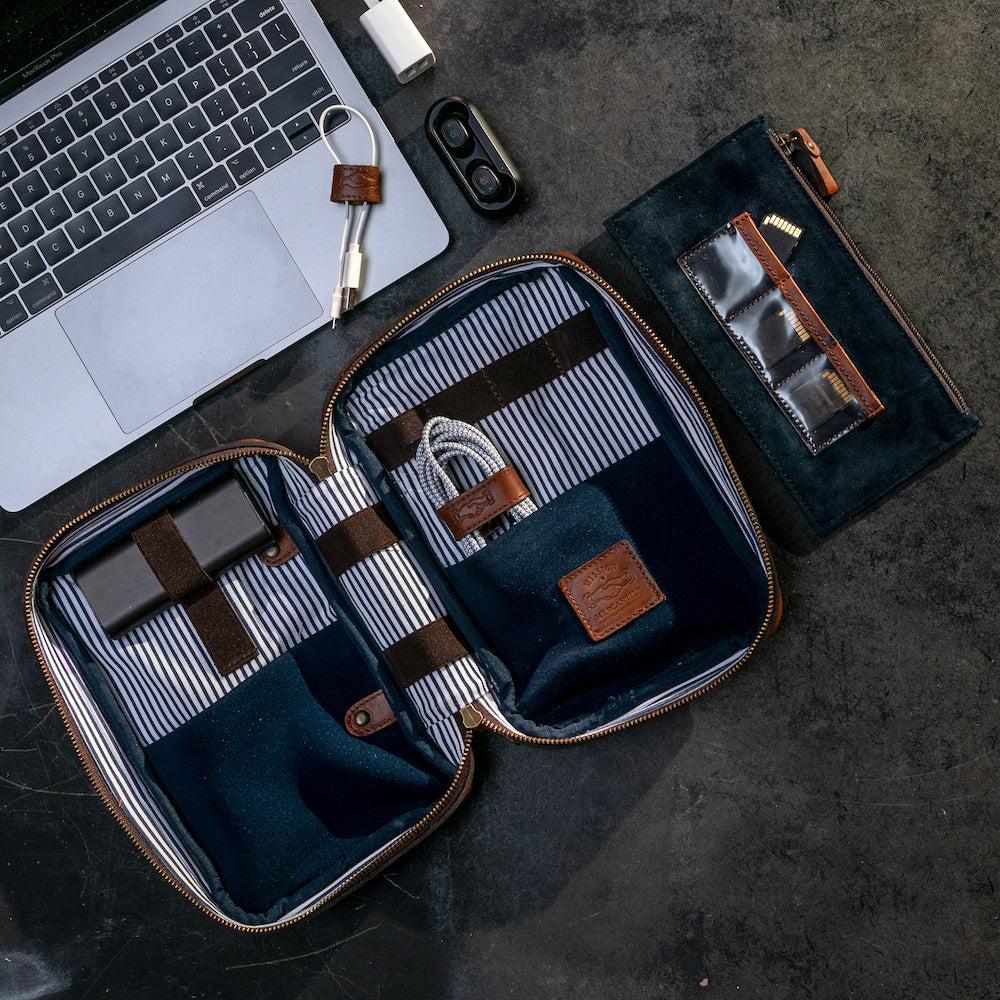 Heritage Leather "Doc" Electronics Organizer / Toiletry Kit